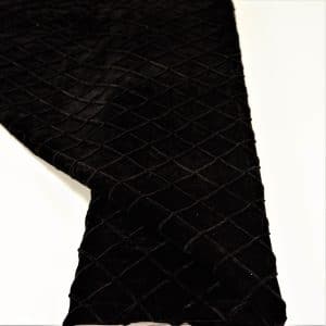 57.03603.010 Velours Stitched Rhombus zwart
